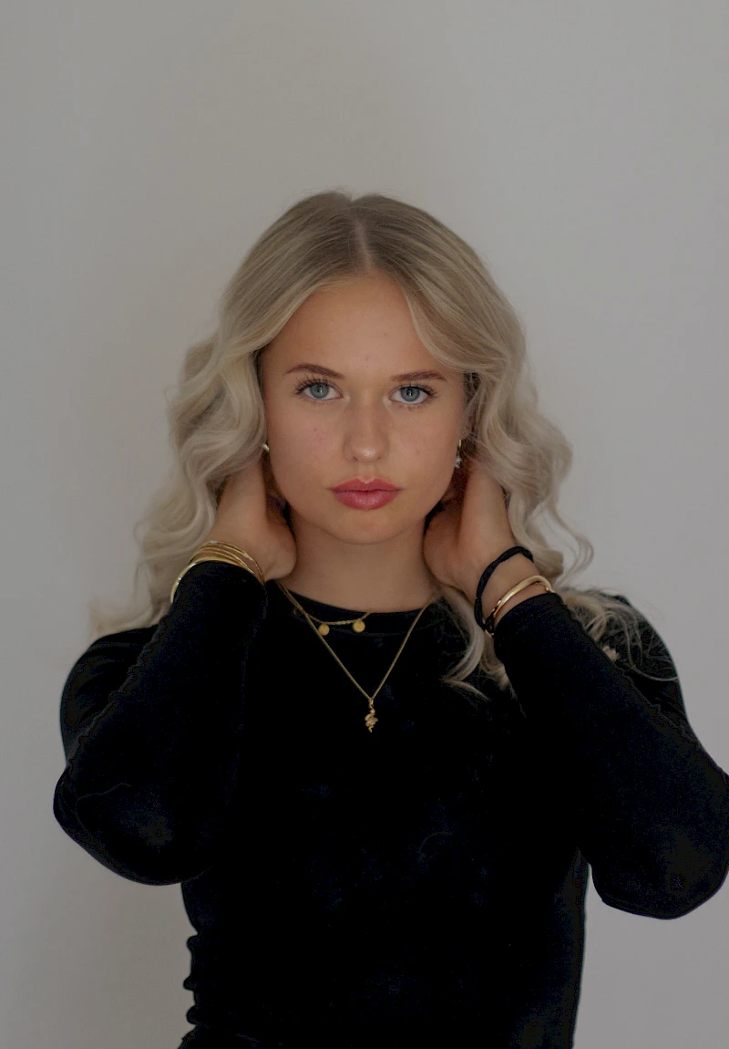 Theresa L. | Sportivmodels
